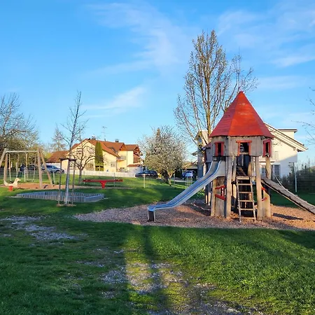 Delina Riedheim شقة